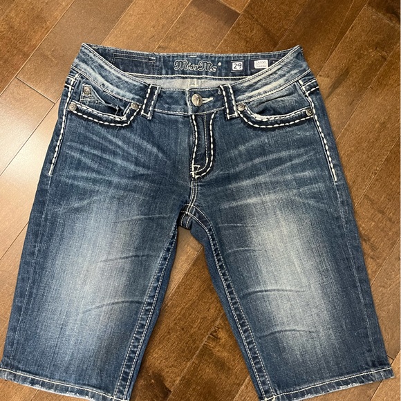 Miss Me Denim Shorts - Picture 2 of 3